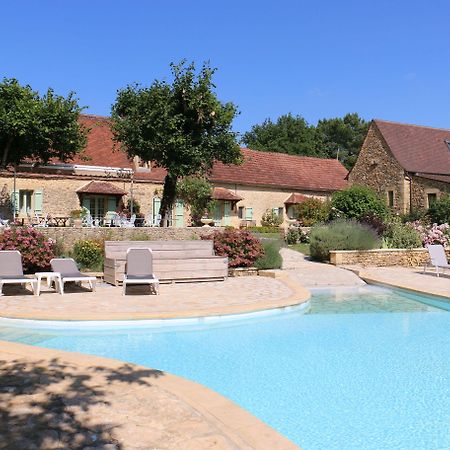 Hotel De La Ferme Lamy Meyrals Екстериор снимка