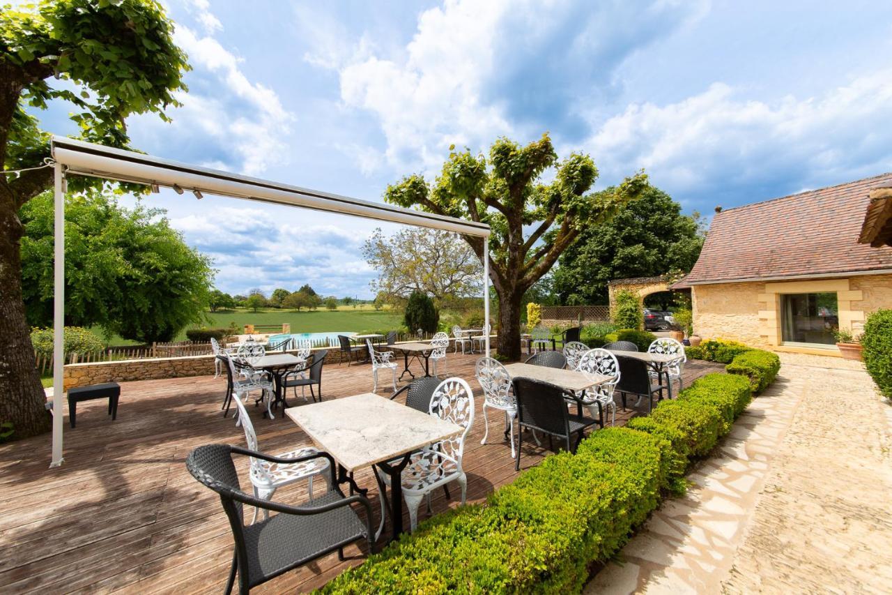 Hotel De La Ferme Lamy Meyrals Екстериор снимка