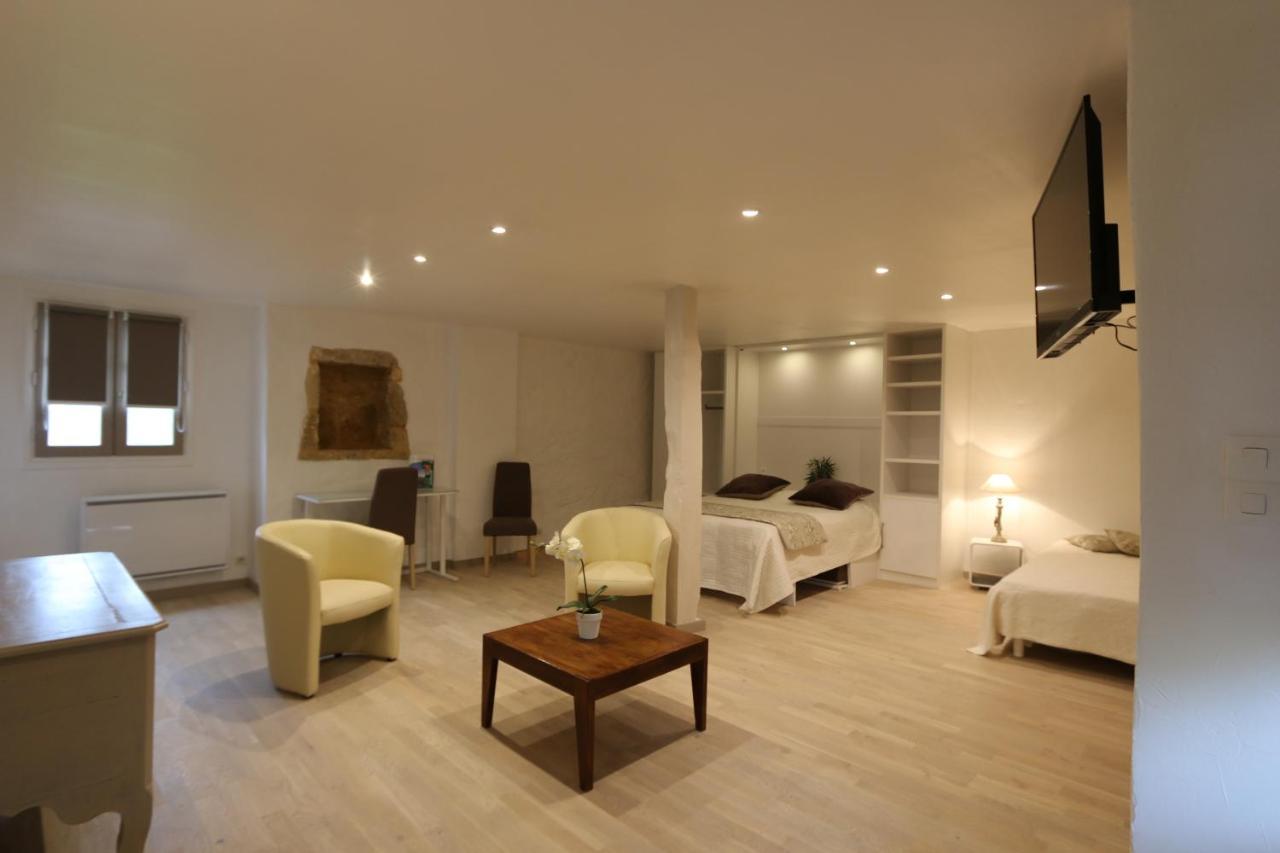 Hotel De La Ferme Lamy Meyrals Екстериор снимка
