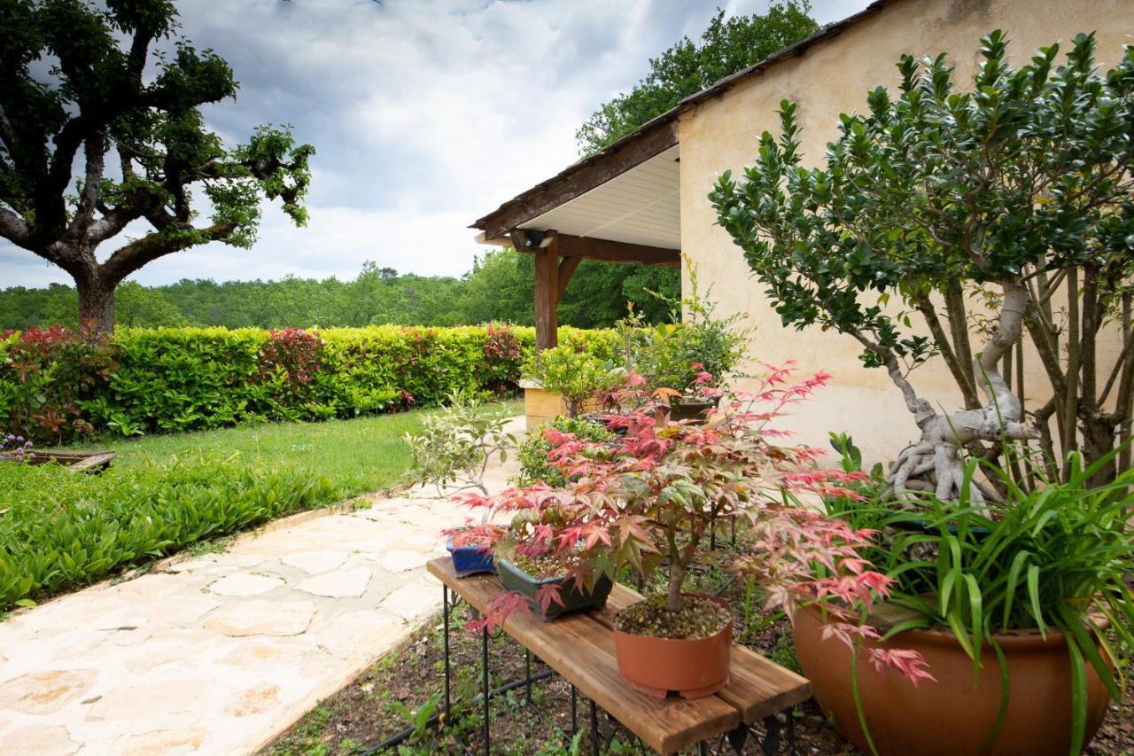 Hotel De La Ferme Lamy Meyrals Екстериор снимка