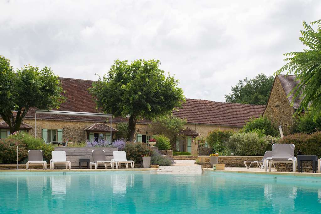 Hotel De La Ferme Lamy Meyrals Екстериор снимка