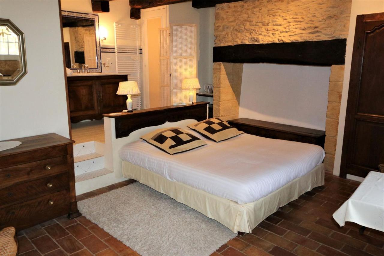 Hotel De La Ferme Lamy Meyrals Екстериор снимка